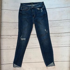 Judy Blue Skinny distressed Denim size 11/30